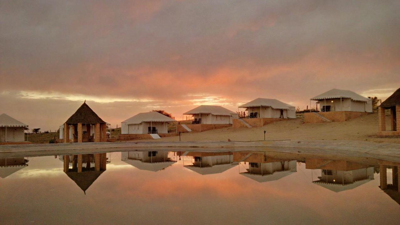 Clarks Exotica Luxury Tents, Dechu Resort Jodhpur (Rajasthan)