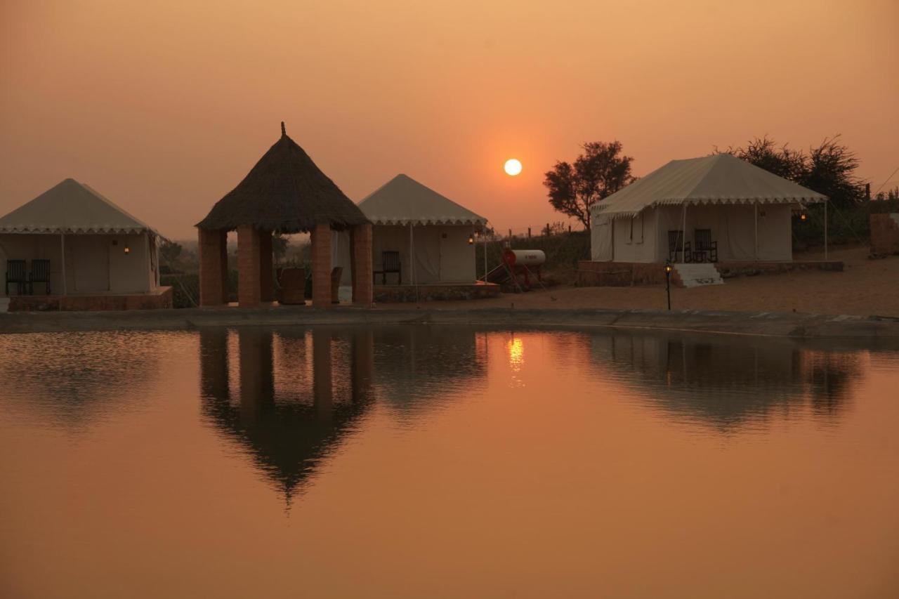 Clarks Exotica Luxury Tents, Dechu Resort